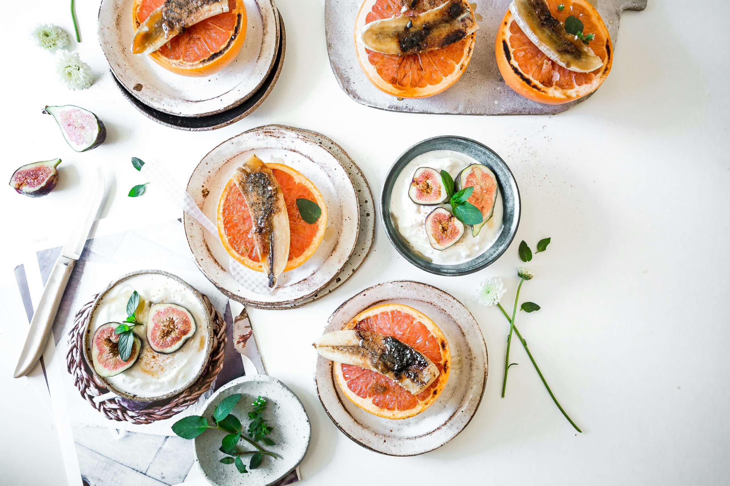 What garnish fits to seafood?